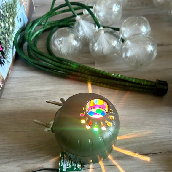 VTG FiberOptic 8 Lead Ball Christmas Tree Wired Ornaments Enchanted Forest 2 Set - Picture 3 of 12